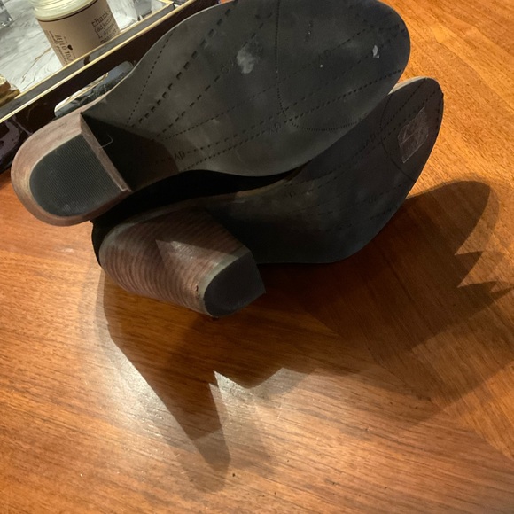 Booties - Picture 4 of 5